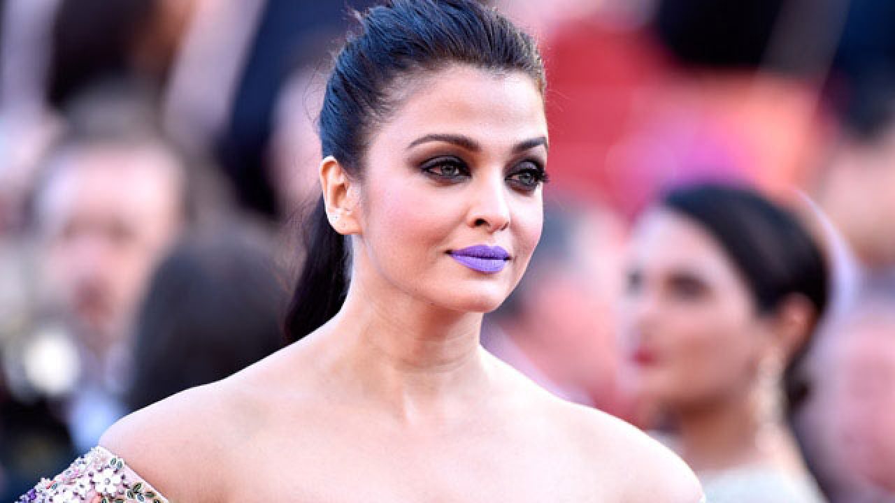 1280px x 720px - Why Aishwarya Rai's Purple Lips at Cannes 2016 is The Dopest Thing You'll  See Today! - Heart Bows & Makeup