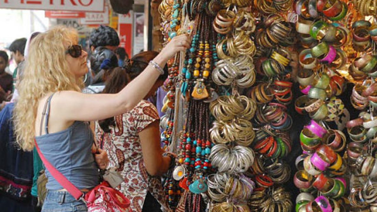 Gift Wholesale market in Mumbai|gift wholesale market in India|photo  frames, mugs, gift items - YouTube